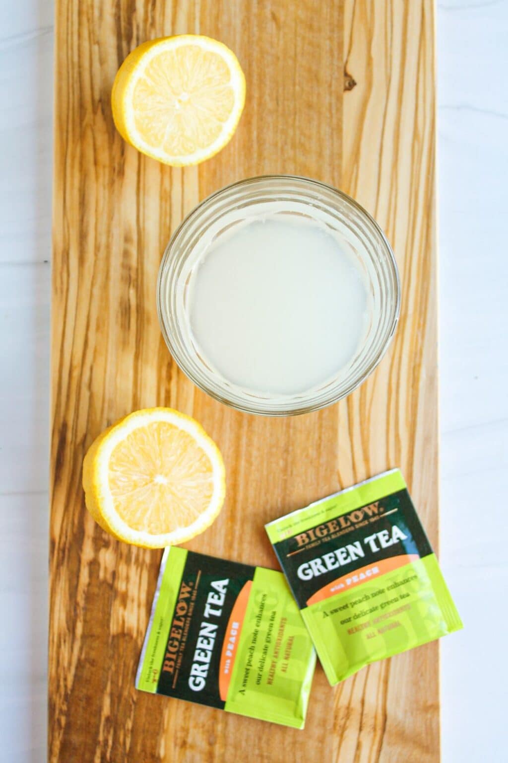 Iced Peach Green Tea Lemonade (LowSugar Starbucks Copycat) The Balanced Nutritionist