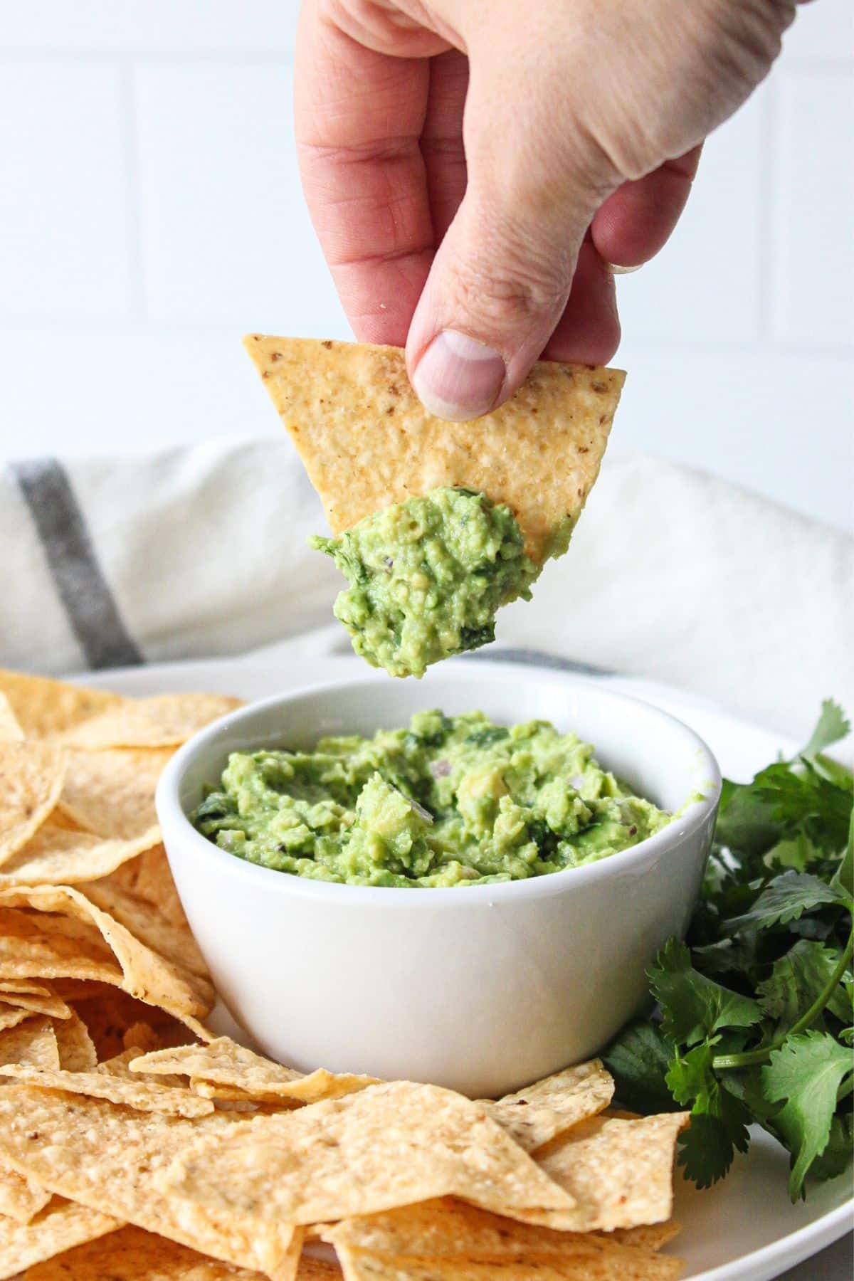 How to Make Guacamole with One Avocado (Easy 5Minute Guac) The