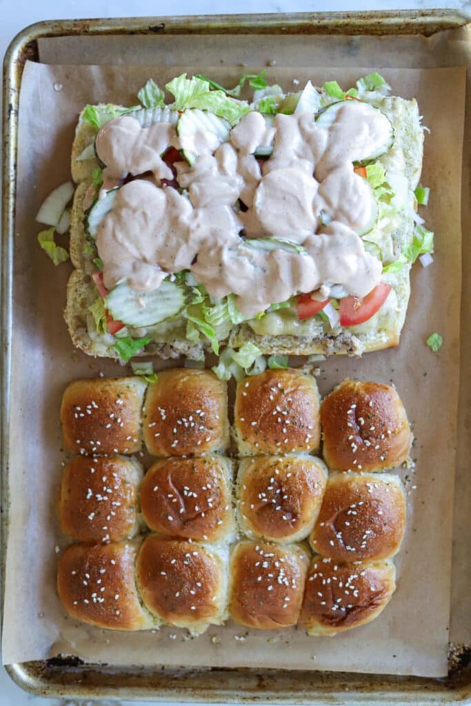 Ground turkey sliders topped with burger sauce. 